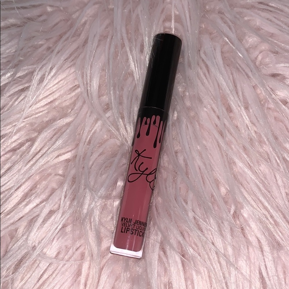 Kylie Cosmetics Velvet Liquid Lipstick